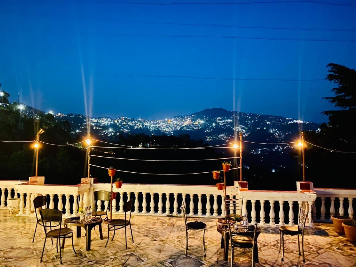 "Tara Homes" With Open Rooftop Terrace シムラー エクステリア 写真